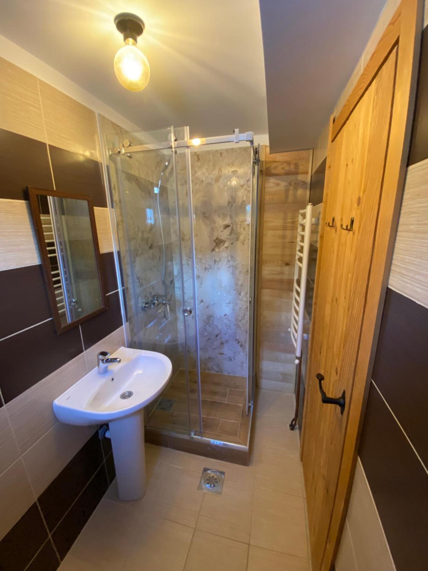 Villa Pahulja Rooms 科拉欣 外观 照片