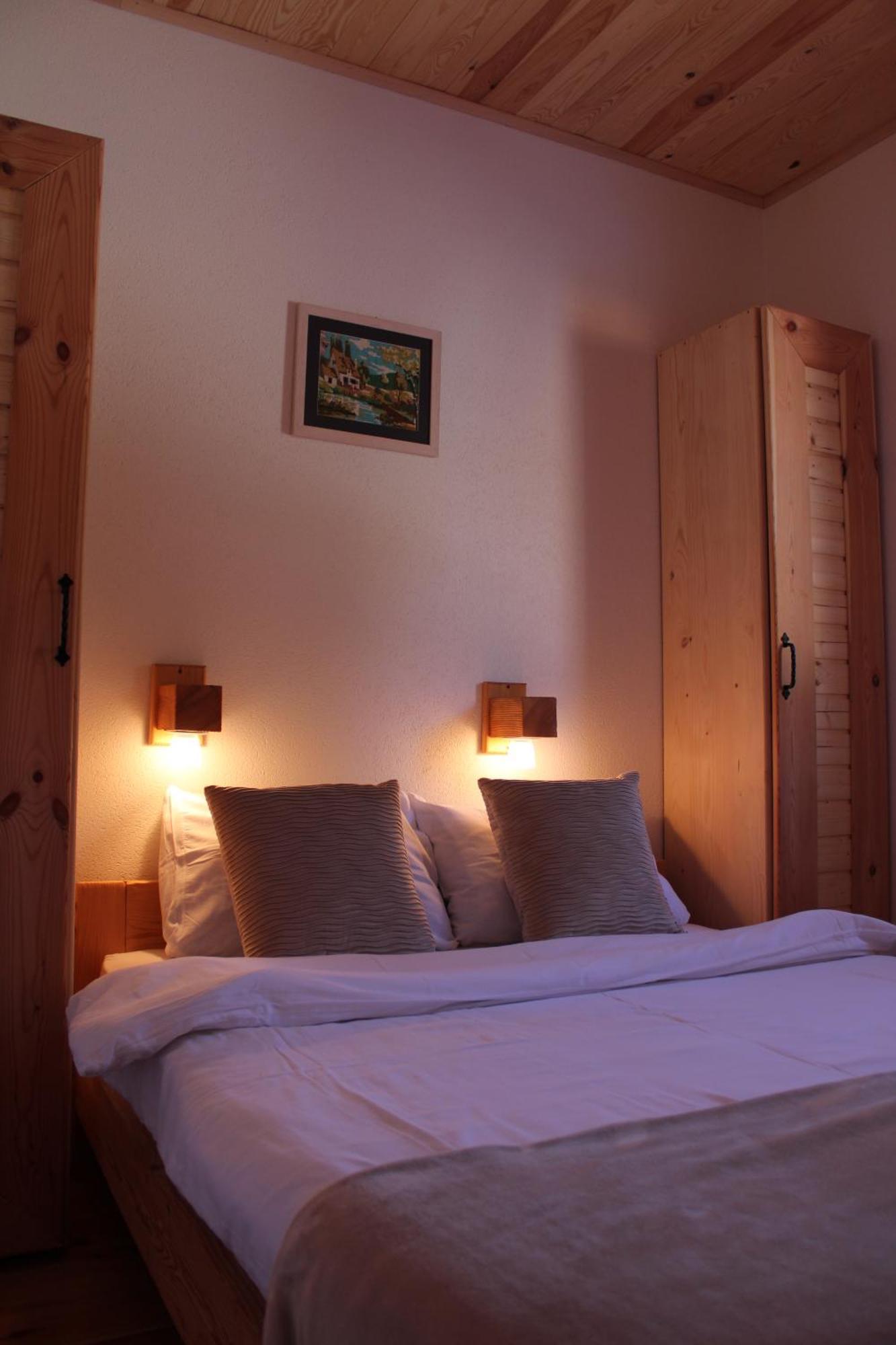 Villa Pahulja Rooms 科拉欣 外观 照片