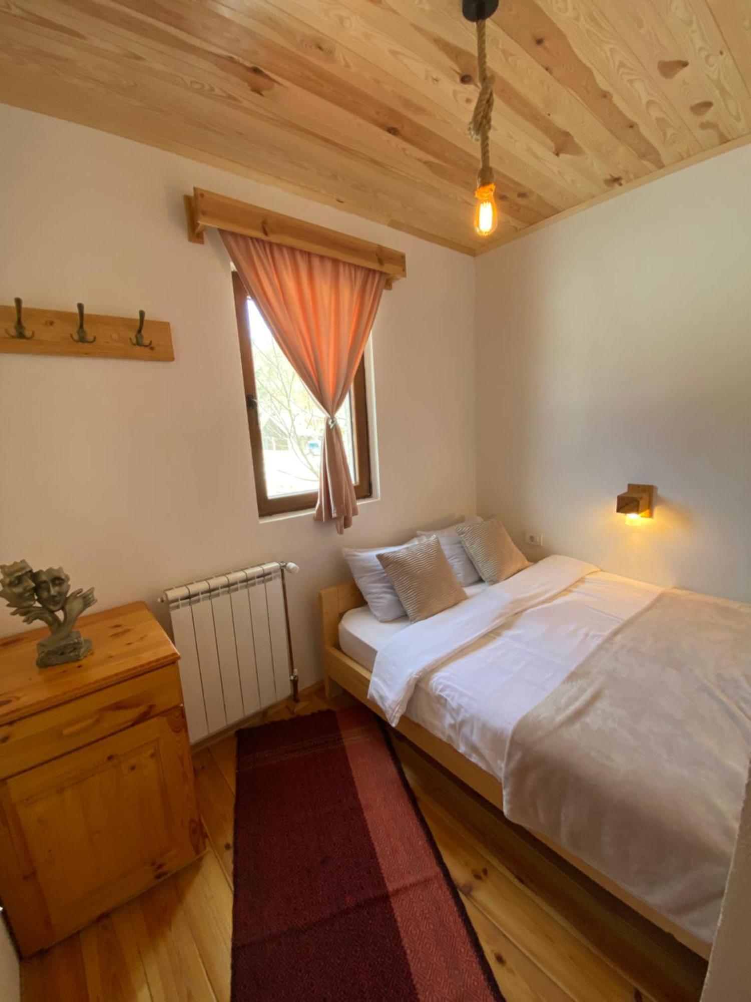Villa Pahulja Rooms 科拉欣 外观 照片